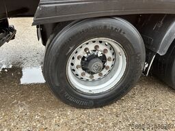 Kögel / SOR Iberica-S3E / Carrier Vector 1550 / Kuhl ...