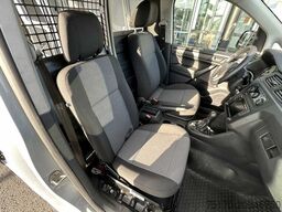 VOLKSWAGEN Caddy 1.6 TDI Klima Navi 8Räder Trennwand klappb