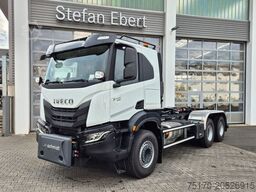 IVECO X-Way AT300X48Z/P HR OFF 6x4 Hiab Winterdienst