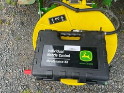 John Deere R975i