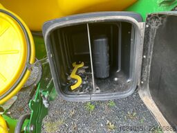 John Deere R975i