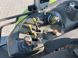 CLAAS Ares 697