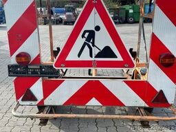  Verkehrsleittafel 2x Vorhanden