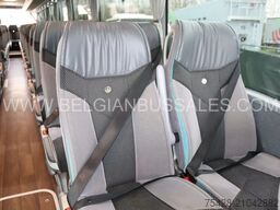 Mercedes Tourismo 17RHD / Full options / Lift