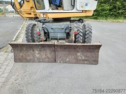 Liebherr A 308