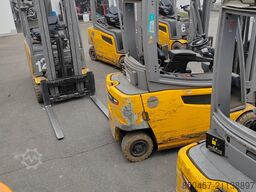 Jungheinrich EFG320 no battery