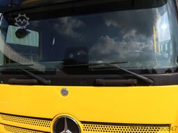 Mercedes-Benz Atego 1221 L Takelwagen 6 persoons