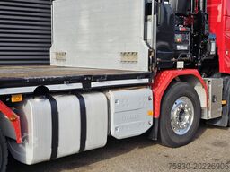 Volvo FH 16.650 8x4 / HIAB 105 t/m CRANE / KRAN