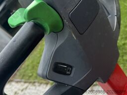 Winlet 575 glass lifter, glass robot, mobile crane 575