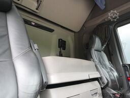Scania R 520 V8 6x2 tractor unit retarder