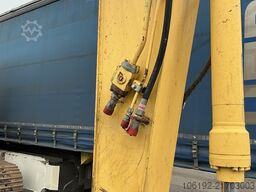 New Holland Kobelco E215