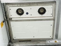 Schmitz Cargobull Tiefkühler Multitemp Doppelstock Trennwand