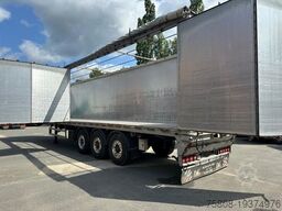 REISCH Walkingfloor Faltwand/Seitliche Türen Stapler