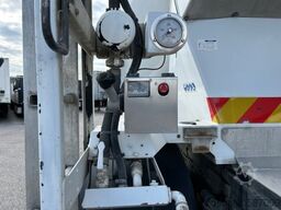 MERCEDES-BENZ AROCS 3743, 8X4 BETONMISCHER, EURO 6, 9M³ LIEBHERR MISCHER