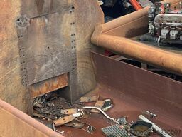 Akros Henschel CIV600-8L