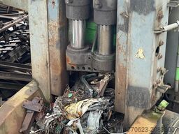 Akros Henschel CIV600-8L