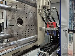 KraussMaffei KM 130/750 CX + Robot