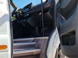MERCEDES-BENZ 519  Allrad 4 x 4 Vorlauffahrzeug  neue ADA