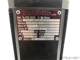 Baldor BSM 3R-2-4/20-B14 Servomotor . 16651 SN:BDDUG8121