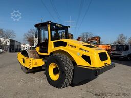 BOMAG BW213 D-5 Walzenzug NEWUERTIG 390h