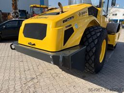 BOMAG BW213 D-5 Walzenzug NEWUERTIG 390h