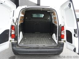 Peugeot Partner 1.2 110PK Benzine - Airco - Navi - Crui...