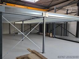 300 m², Traglast: 250 kg/m² Lichte Höhe: 3,0 m | Raster: 5,0 x 5,0