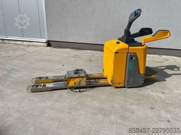 Jungheinrich ERE 120 2400mm 50% batt