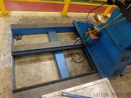IRD B750 End Drive Balancing Machine