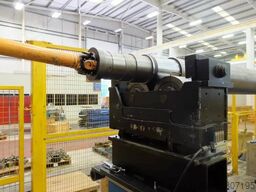 IRD B750 End Drive Balancing Machine