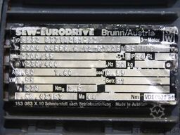 SEW-EURODRIVE SF32 DT71D2BMG/Z
