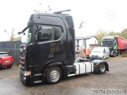 SCANIA S 500/Low Deck mit Aufliegen Getränke