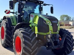 CLAAS Axion 870