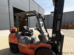 Toyota 02-7FGJF35