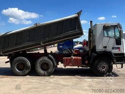 Iveco Eurotrakker 260 E 37 (POMPE MANUELLE / MANUAL P...