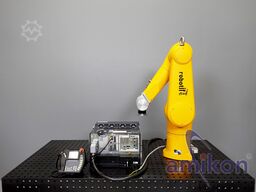 Stäubli TX90L Industrieroboter + CS8C Steuerung