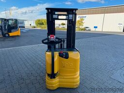 YALE MS 12 AC / Triplex: 4m! / nur 180h! / 2014