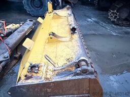 KOMATSU D 65 EX Baujahr 2021 und erst 5400 Betriebsstund