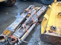 KOMATSU D 65 EX Baujahr 2021 und erst 5400 Betriebsstund