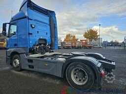 Mercedes-Benz Actros 1843 Retarder große Tankanlage 2 Betten