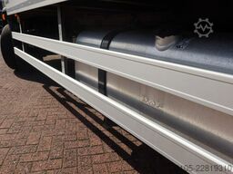 DAF LF 290 Bakwagen + Klep DHollandia 1500 kg