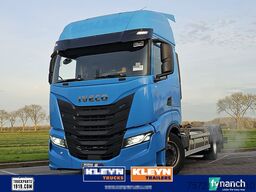 IVECO S-WAY AS260S46 6x2*4 LNG GAS