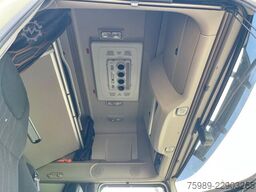 DAF 530 2018 , Superspace, NAVI, PARK CLIMA, frigo,...