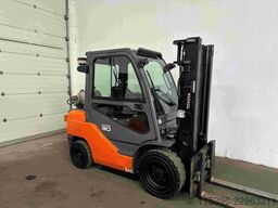 Toyota 02-8FGF30