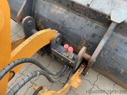 Case 321 F, Schaufel, nur 3.050 h !