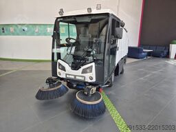 Johnston C200/201 - Compact Sweeper