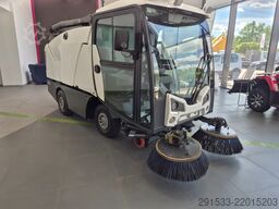 Johnston C200/201 - Compact Sweeper