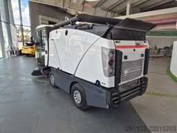 Johnston C200/201 - Compact Sweeper