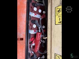 JLG 