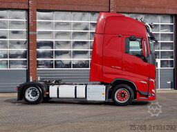 Volvo FH 13.500 Globetrotter XL - Low deck - I save -...
